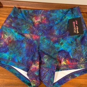 Peachy Athletic Extra peachy booty shorts Medium NWT